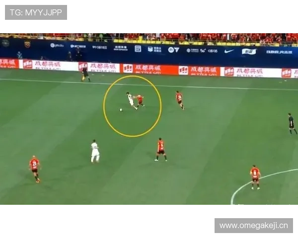 故意踢人犯规判罚标准，到底裁判如何界定有争议？